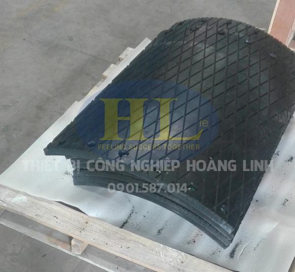 Tấm ốp tang cao su: Giải Pháp Tăng Ma Sát & Bảo Vệ Rulo Hiệu Quả 2