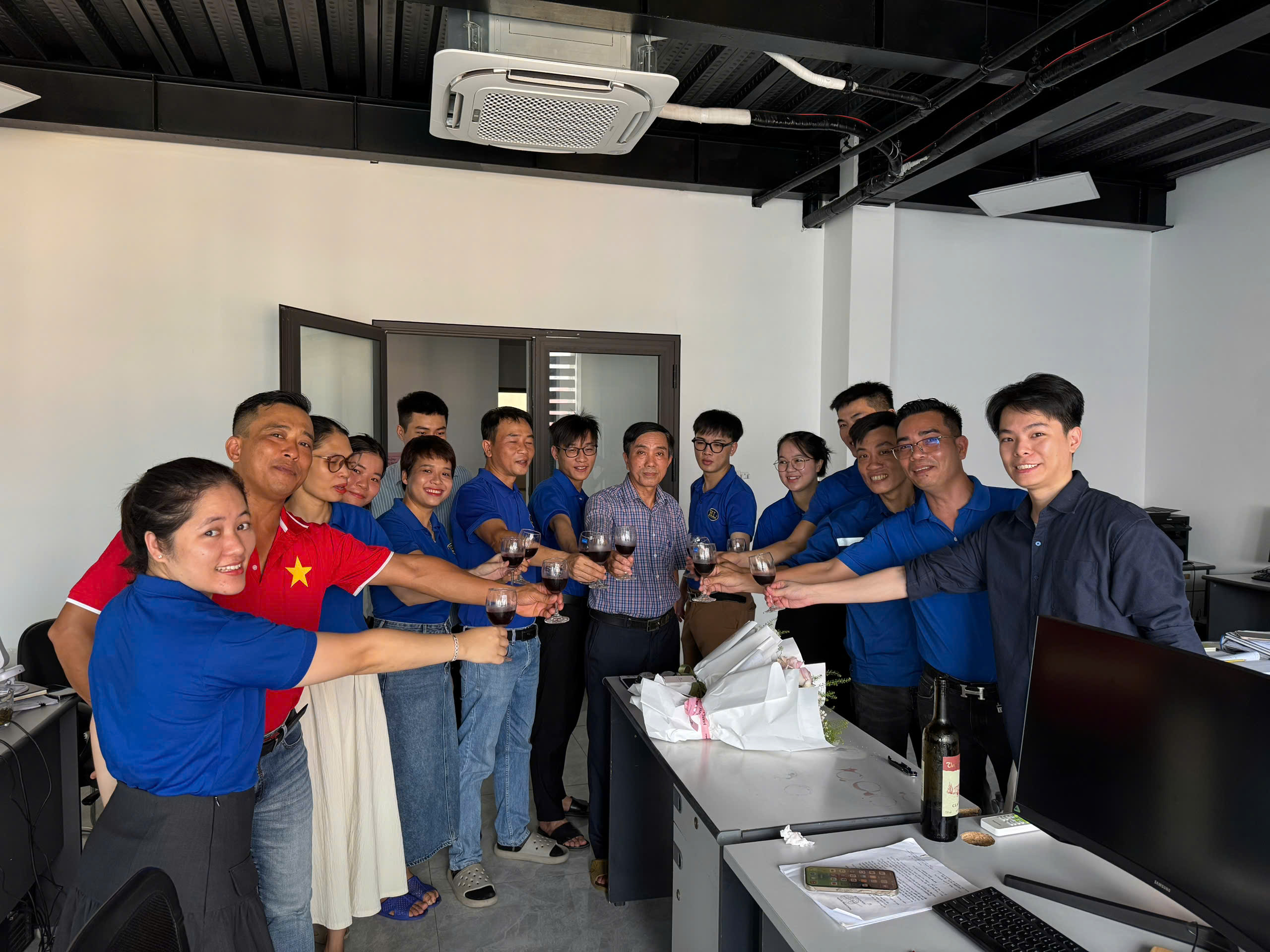 HLie Bổ Nhiệm Quản Lý Mới & Vinh Danh Nhân Sự Xuất Sắc Tại Cuộc Họp Giao Ban (1.8.2025)