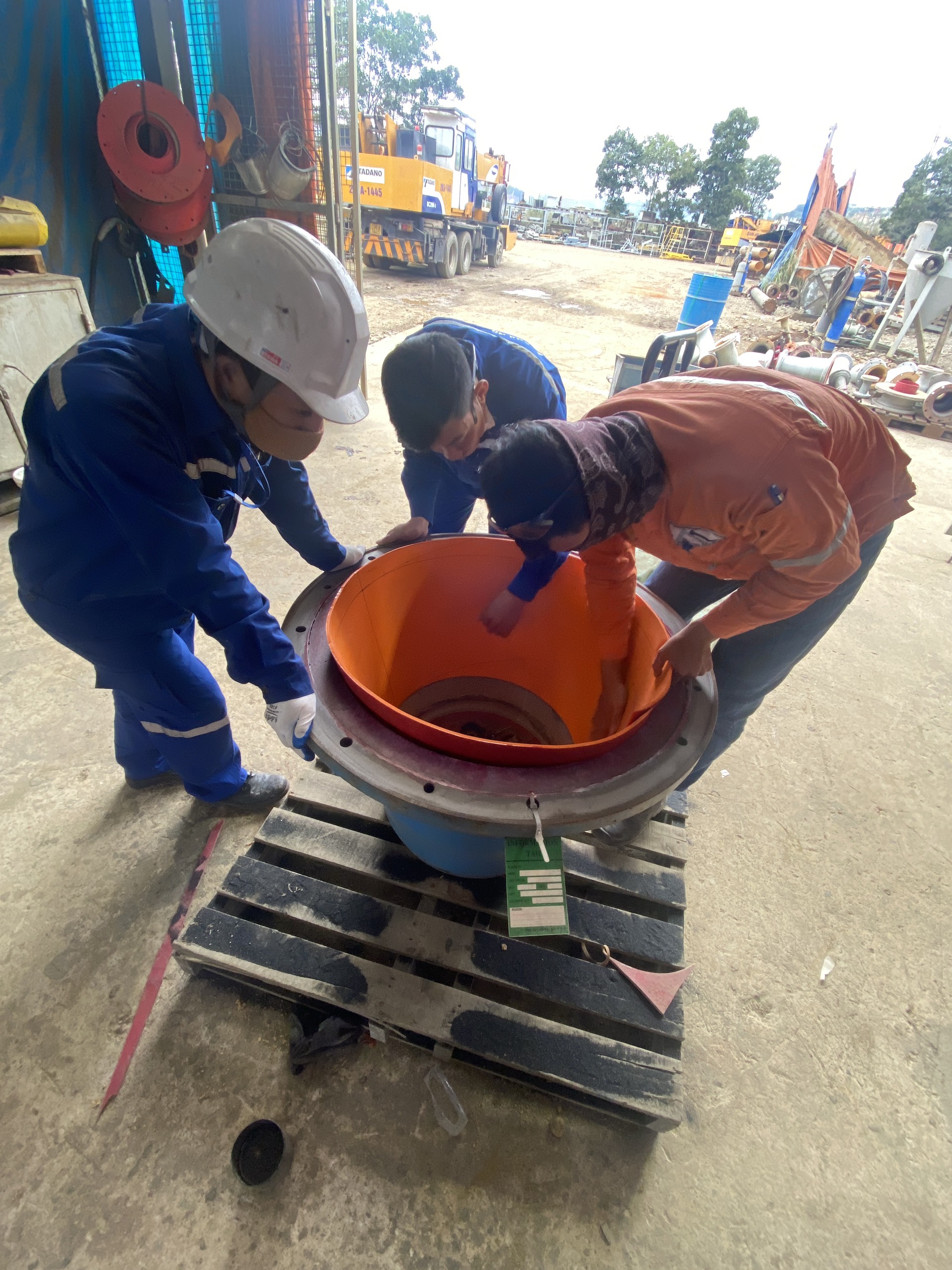 Giải Pháp Lót Cao Su Cyclone Phân Ly Quặng Khoáng Sản (Cyclone Rubber Lining) Chống Mài Mòn Toàn Diện