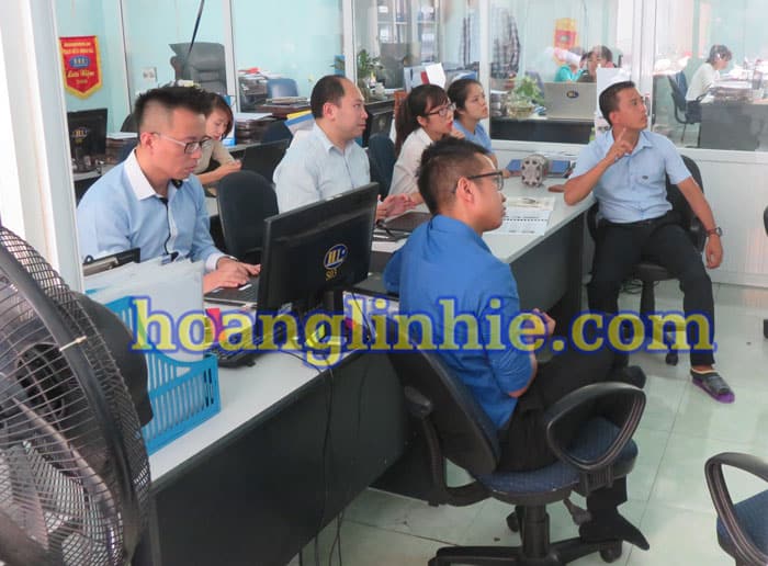 IMI Việt Nam gặp gỡ trao đổi với Hoàng Linh